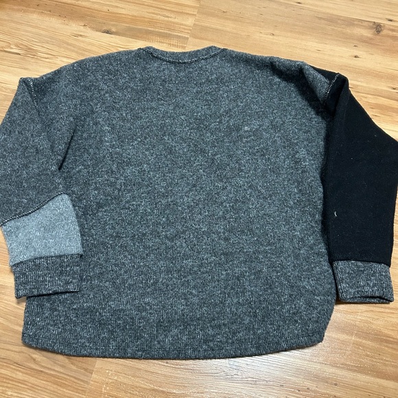 Sweater- made in Italy. - Picture 4 of 4